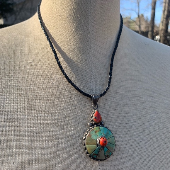 Handmade Turquoise and Sterling Silver UFO necklace - Picture 14 of 15